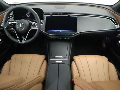 New 2026 Mercedes-Benz E 450 4MATIC Sedan image 14