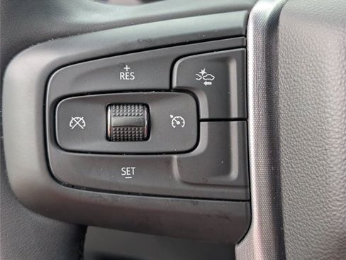 Used 2024 GMC Yukon SLE RWD image 47