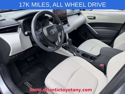 Used 2023 Toyota Corolla Cross L AWD/4WD image 12