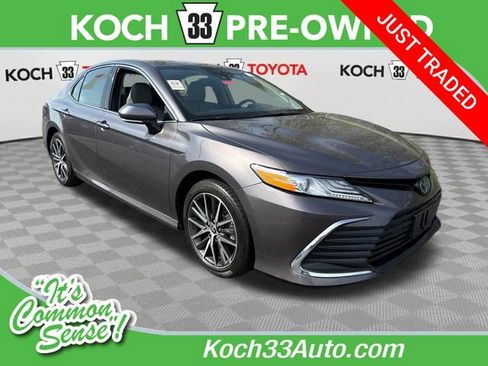 Used 2023 Toyota Camry XLE image 1
