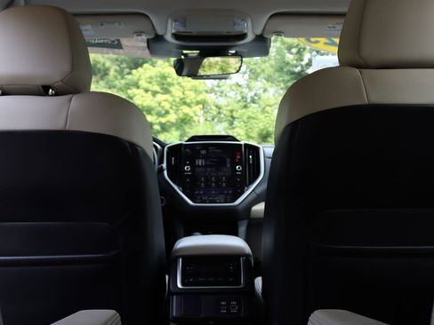 Used 2023 Subaru Ascent Limited image 21
