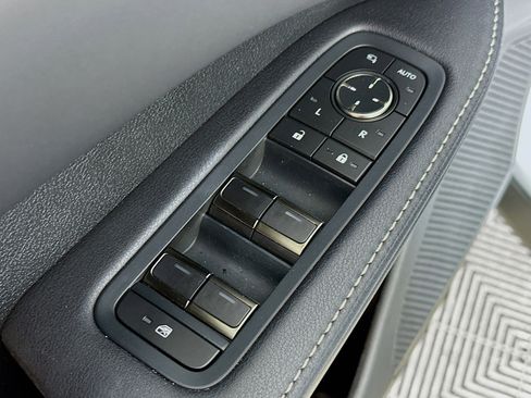 Used 2025 Lexus RX 350 F Sport w/ Convenience Package image 17