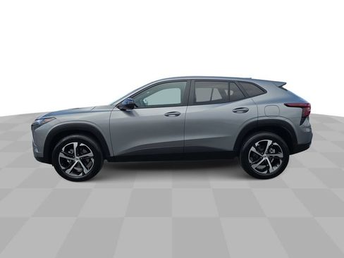 Used 2024 Chevrolet Trax RS FWD image 5
