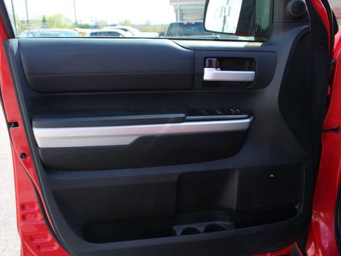 Used 2015 Toyota Tundra Limited w/ Limited Premium Package image 23