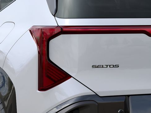 Used 2027 Kia Seltos X-Line S AWD/4WD image 12