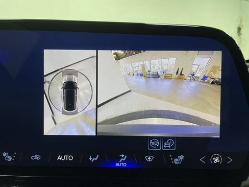 Used 2025 Chevrolet Blazer EV LT w/ Super Cruise Package AWD/4WD image 19