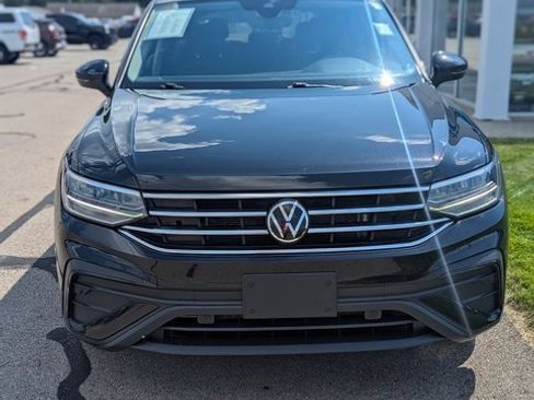 Used 2023 Volkswagen Tiguan S image 1