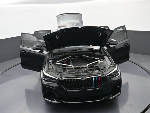 Used 2022 BMW X6 xDrive40i w/ M Sport Package AWD/4WD image 38