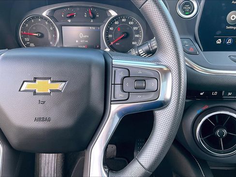 Used 2025 Chevrolet Blazer LT AWD/4WD image 20