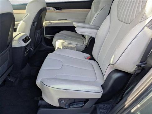 Used 2023 Hyundai Palisade Limited w/ Cargo Package FWD image 19