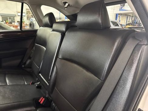 Used 2016 Subaru Outback 2.5i Limited AWD/4WD image 20