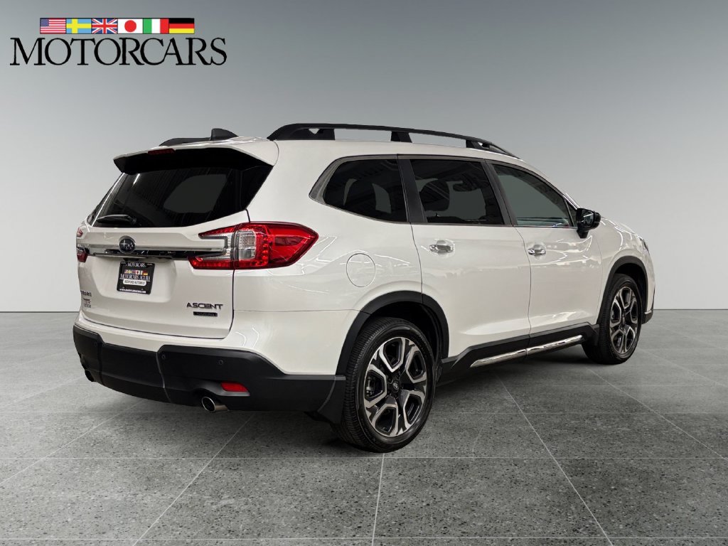 Used 2024 Subaru Ascent Touring AWD/4WD image 3