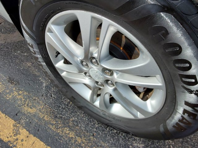 Used 2018 Buick Enclave Essence FWD image 11