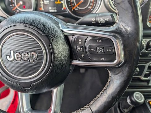 Used 2020 Jeep Gladiator Overland image 16
