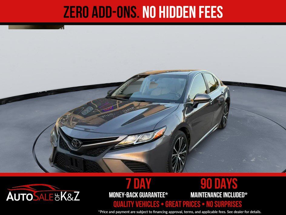 Used 2020 Toyota Camry SE FWD image 1