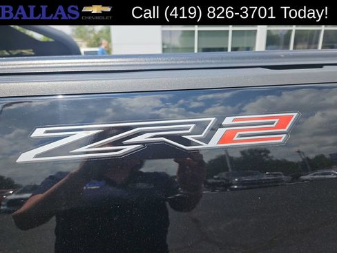 Certified 2021 Chevrolet Colorado ZR2 w/ ZR2 Midnight Special Edition AWD/4WD image 33