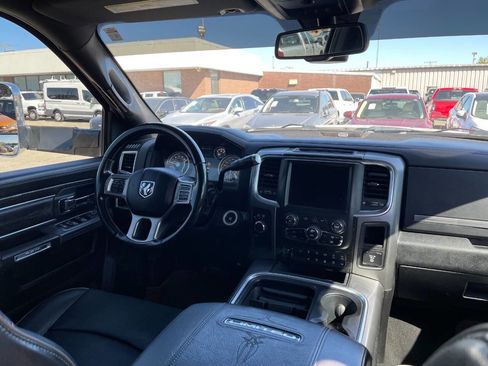 Used 2018 RAM 3500 Laramie Longhorn image 29