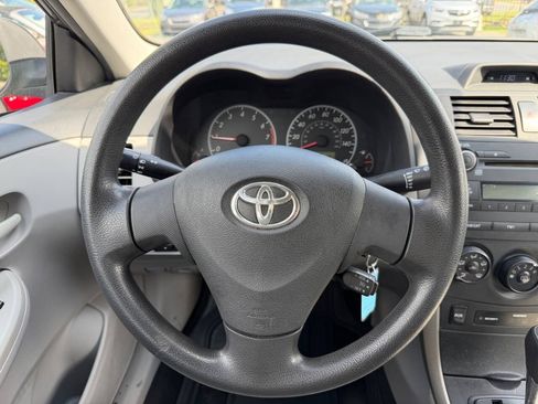 Used 2012 Toyota Corolla L FWD image 18