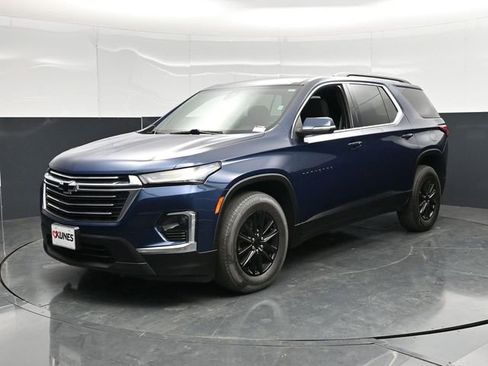 Used 2023 Chevrolet Traverse LT AWD/4WD image 3
