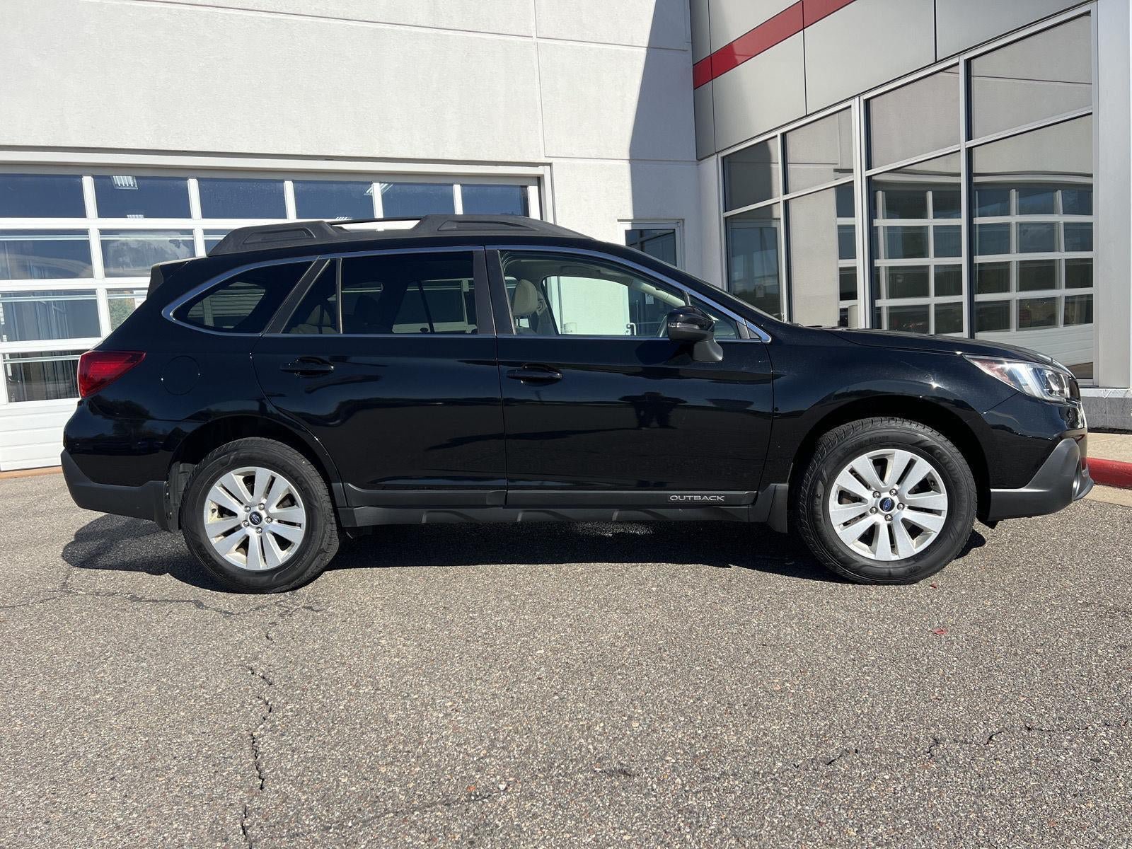 Used 2018 Subaru Outback 2.5i Premium AWD/4WD image 6