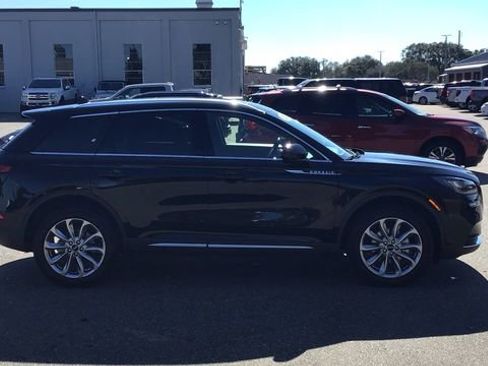 Used 2022 Lincoln Corsair Standard w/ Premium Package image 4