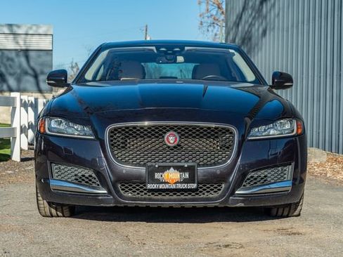 Used 2016 Jaguar XF Premium image 9