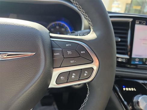 New 2026 Chrysler Pacifica Select image 24