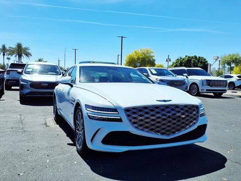 Used 2025 Genesis G80 2.5T image 8