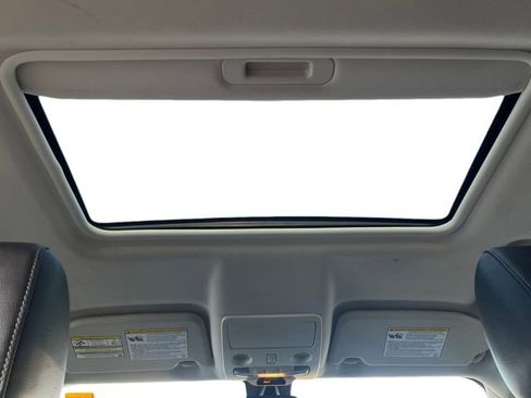 Used 2021 Ford EcoSport Titanium FWD image 19