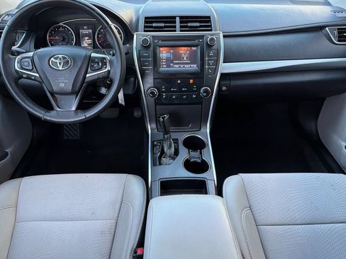 Used 2017 Toyota Camry SE FWD image 13