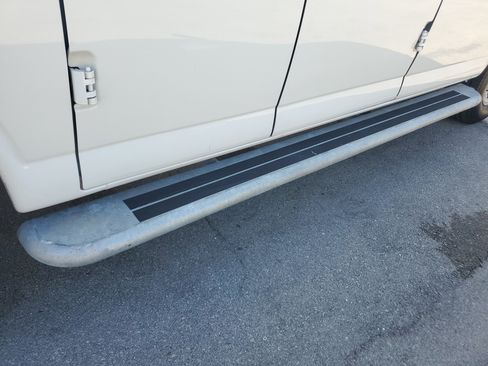 Used 2024 Chevrolet Express 2500 w/ Driver Convenience Package image 28