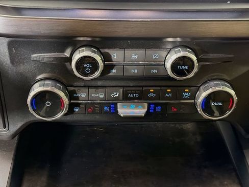 Used 2023 Ford F350 Lariat w/ Tow Technology Package AWD/4WD image 19