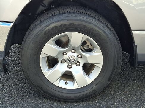 Used 2023 RAM 1500 Big Horn AWD/4WD image 27