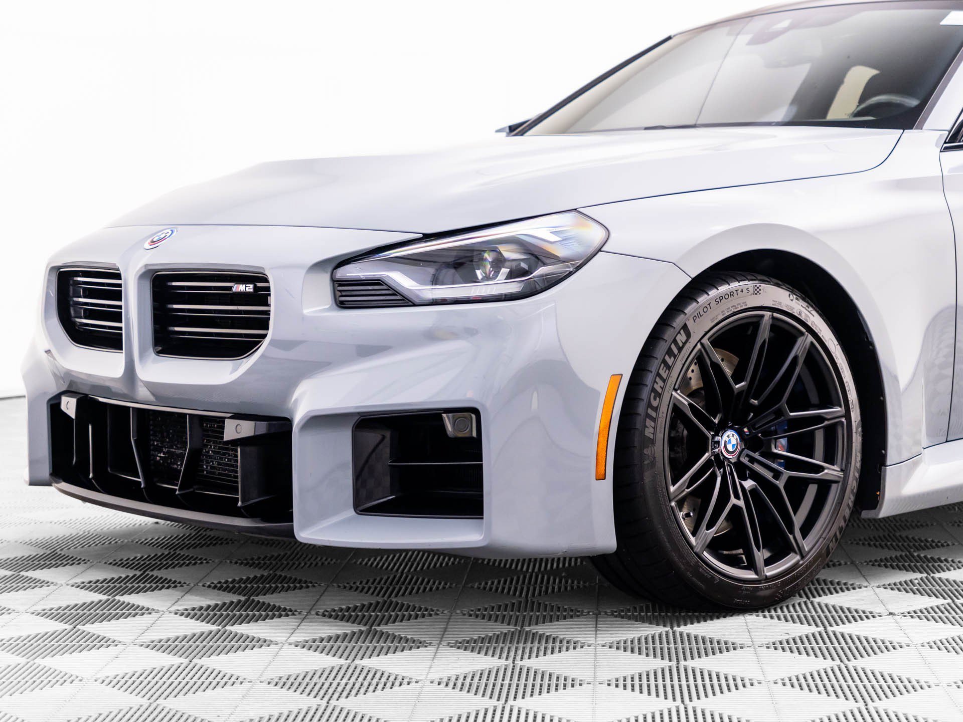 Used 2023 BMW M2 RWD image 35