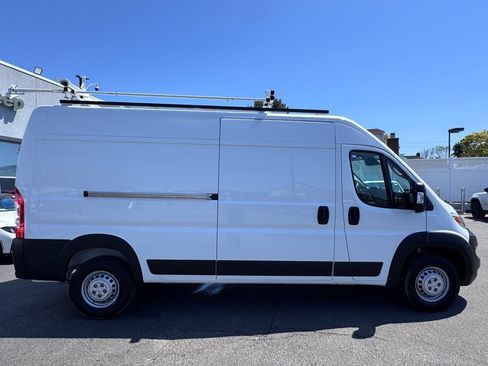 Used 2025 RAM ProMaster 3500 FWD image 9