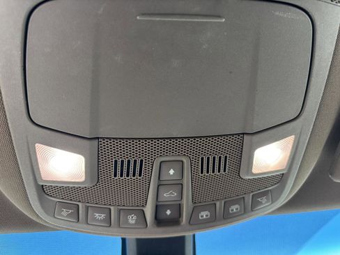 Used 2017 Lincoln MKX Reserve w/ Driver Assistance Package image 38