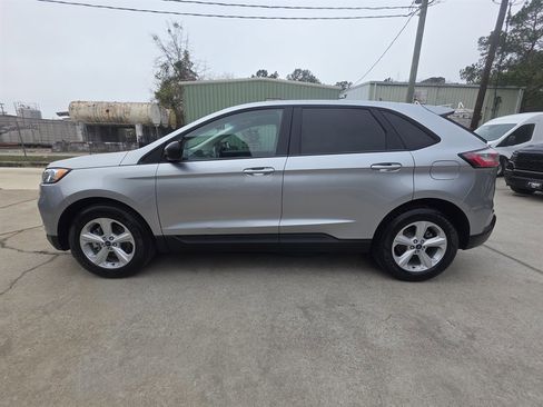 Used 2020 Ford Edge SE FWD image 2