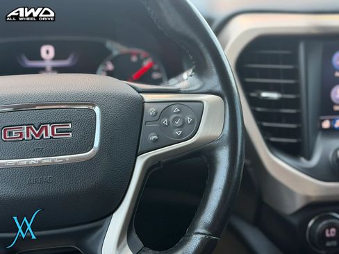 Used 2020 GMC Acadia Denali w/ Technology Package AWD/4WD image 33