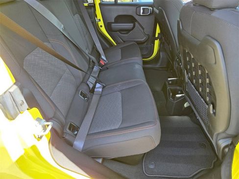 Used 2023 Jeep Gladiator Mojave w/ Cold Weather Group image 18