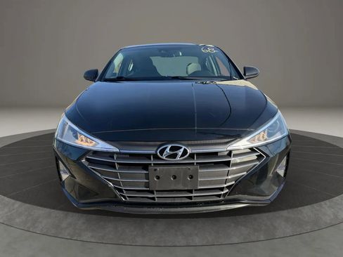 Used 2020 Hyundai Elantra SE image 2