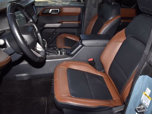Certified 2023 Ford Bronco Outer Banks w/ Sasquatch Package AWD/4WD image 13
