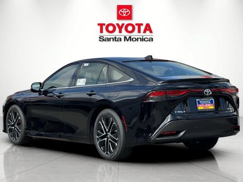 New 2026 Toyota Mirai RWD image 5