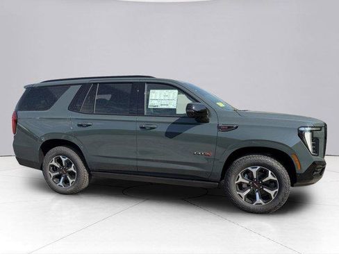 Used 2026 GMC Yukon AT4 w/ AT4 Premium Plus Package AWD/4WD image 16