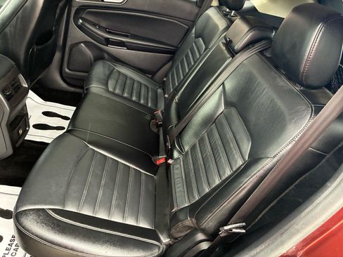 Used 2015 Ford Edge SEL w/ Equipment Group 201A FWD image 9