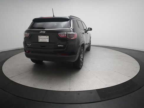 Used 2024 Jeep Compass Latitude AWD/4WD image 13