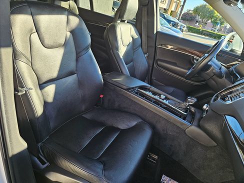 Used 2017 Volvo XC90 T6 Momentum w/ Vision Package AWD/4WD image 24