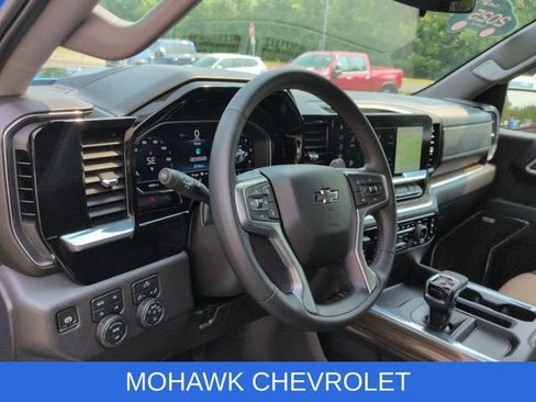 Certified 2025 Chevrolet Silverado 1500 LT Trail Boss w/ Convenience Package II AWD/4WD image 10