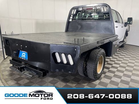 Used 2021 GMC Sierra 3500 4x4 Crew Cab w/ Fleet Convenience Package image 8
