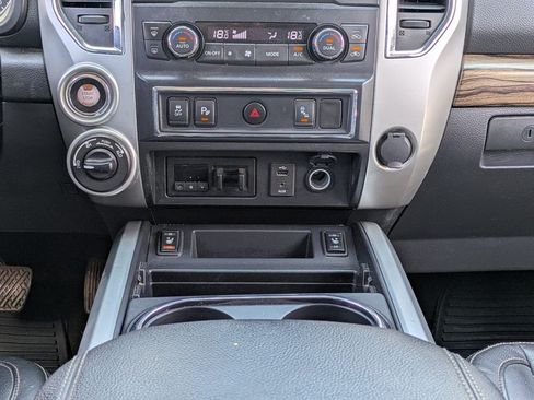Used 2016 Nissan Titan SV AWD/4WD image 18