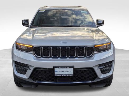 New 2025 Jeep Grand Cherokee Laredo X image 8